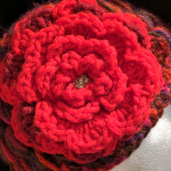 NEW HANDMADE CROCHET HAT - Picture 7 of 7